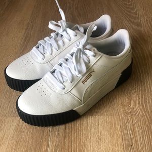 Women’s puma shoe. Size US 6